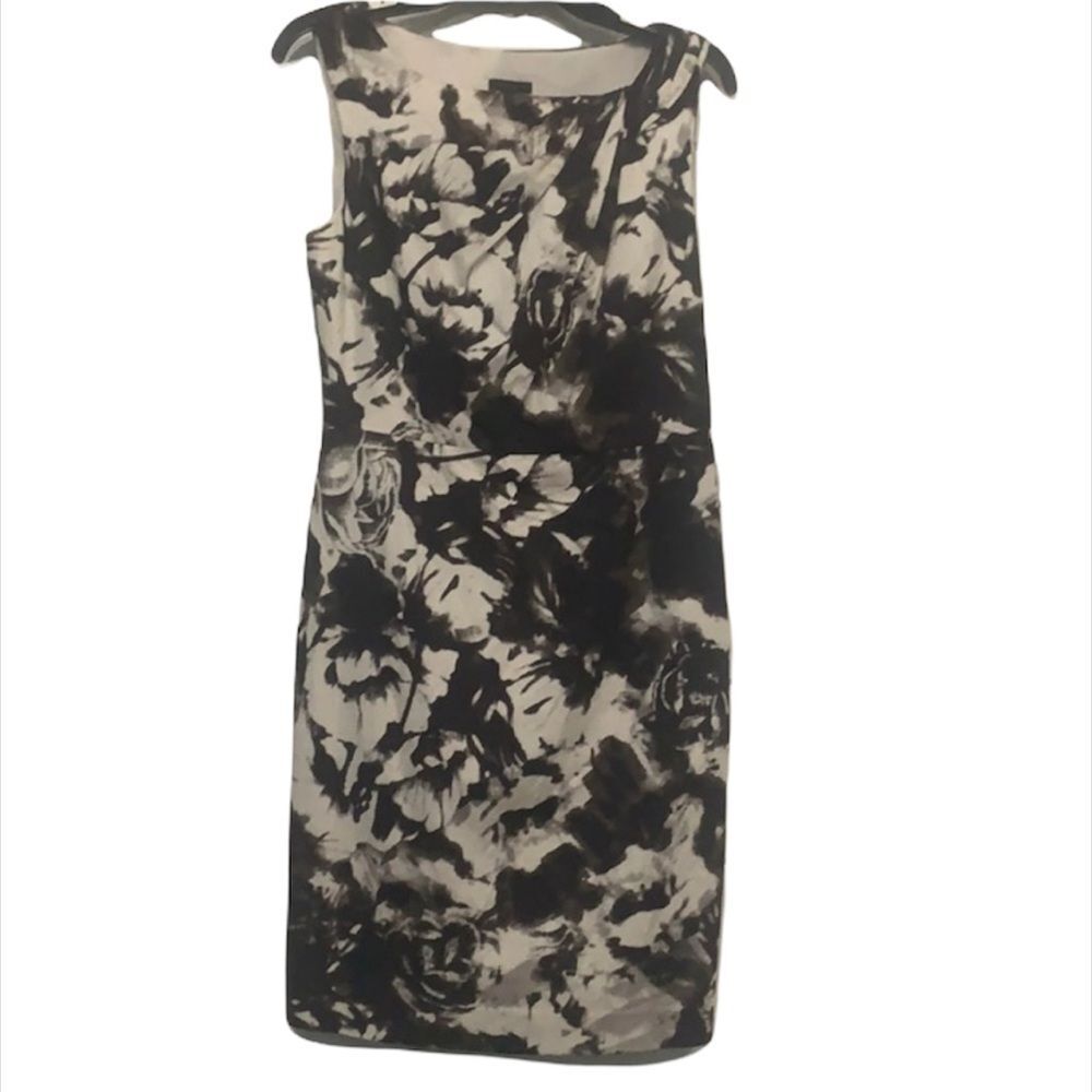 Ann Taylor Black White Floral Sheath Dress Sleeveless Knee Length Size 6